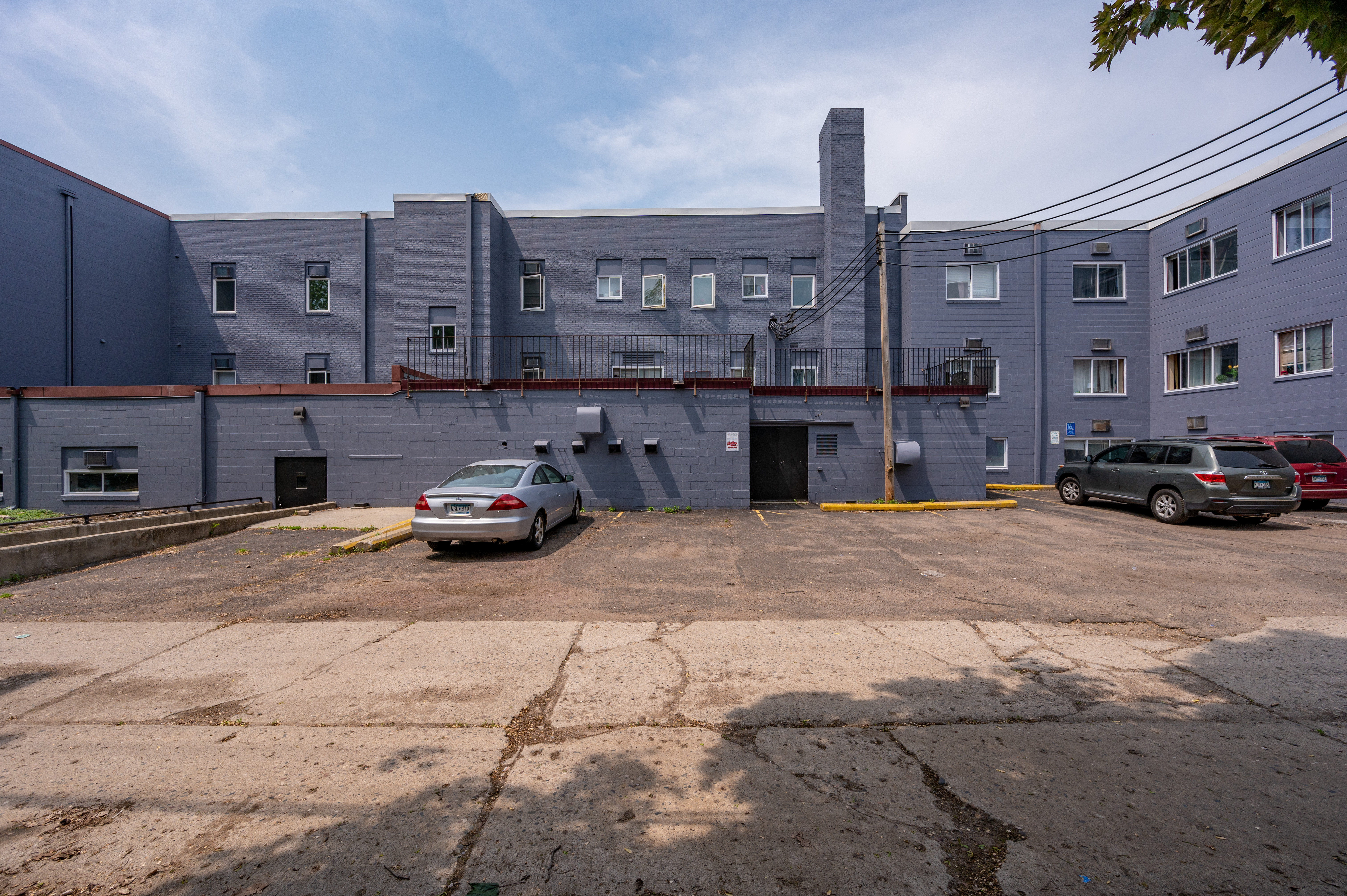 44 NIC Apartments The Multifamily Advisory Group at Cushman & Wakefield